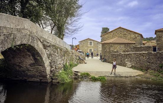 Alte Brücke bei Arzua