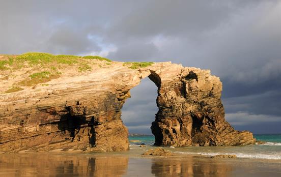 Las Catedrales beach
