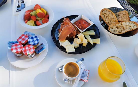 Breakfast at Can Curreu