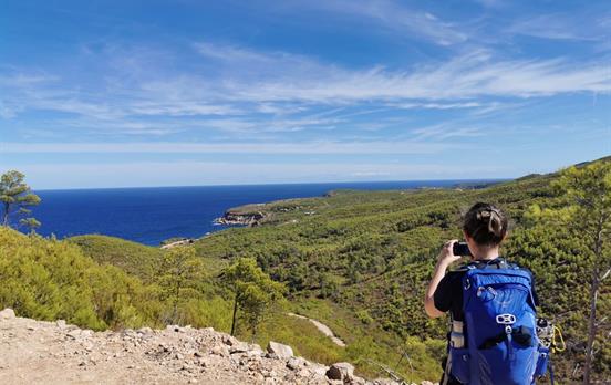 View of path and coast ascending from Caldesilla