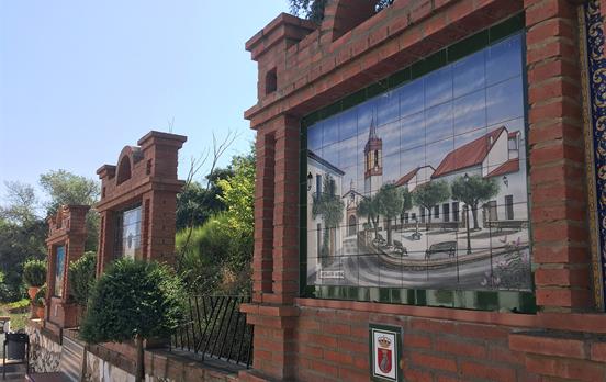 Paseo de la Sierra in Los Marines