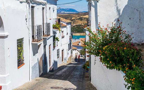 White washed street with never ending views