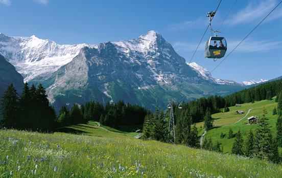 Mit der Seilbahn zu den Hochgebirgspfaden