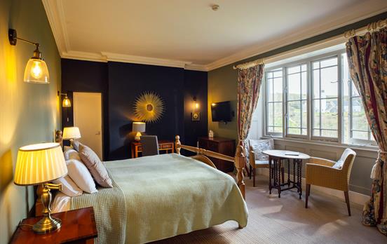 Stay in country hotels (c/r Howells photography)