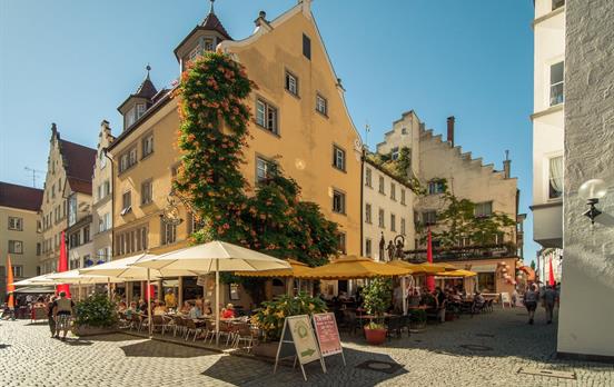 Dine on the streets of Lindau