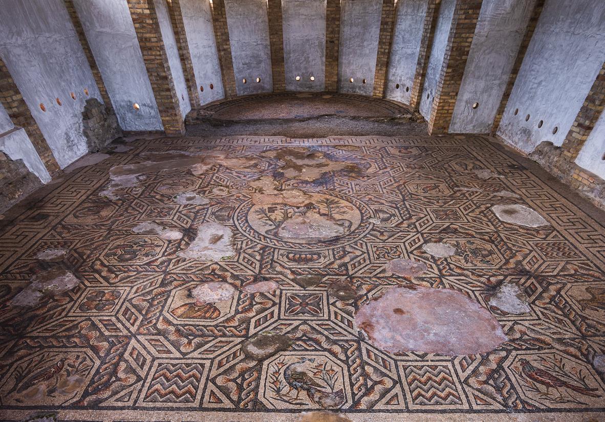 Aquilea, Roman ruin fresco