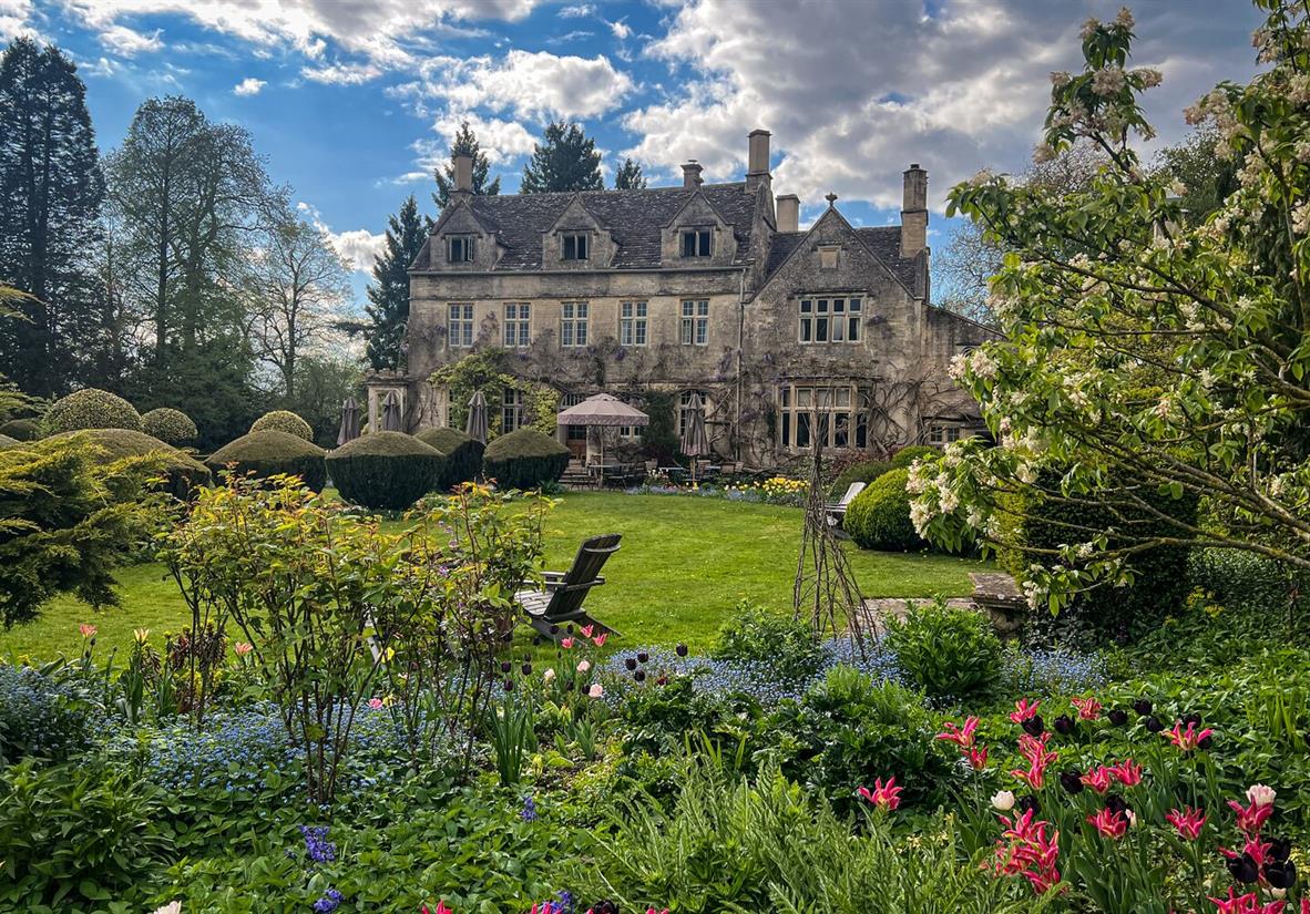Relax in English garden.
