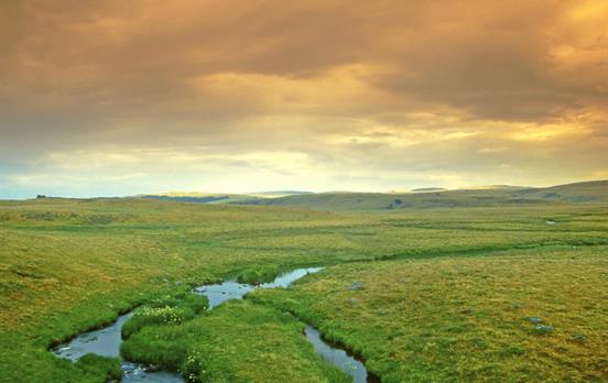Sunrise over the Aubrec Plateau