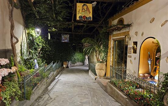 Relaxed evenings with time for a dinner & a stroll