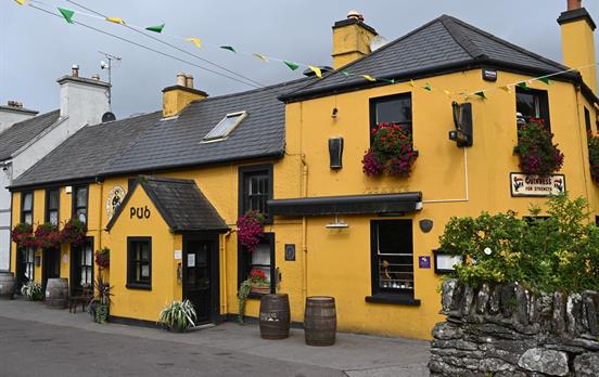 The Blind Piper Pub in Caherdaniel