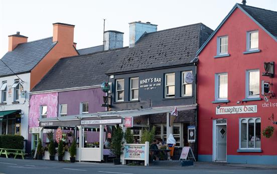 Colourful town of Sneem