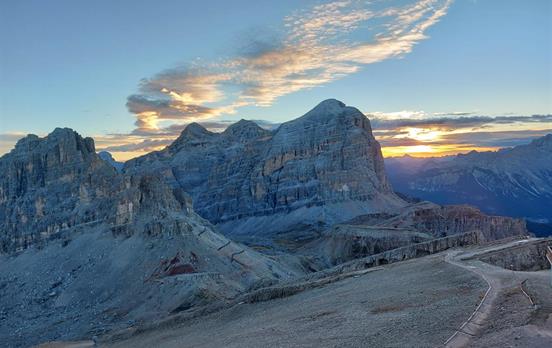 Sunrise from Lagazoui