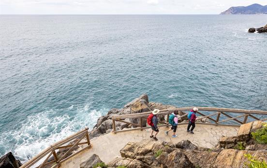 Hike along the coast