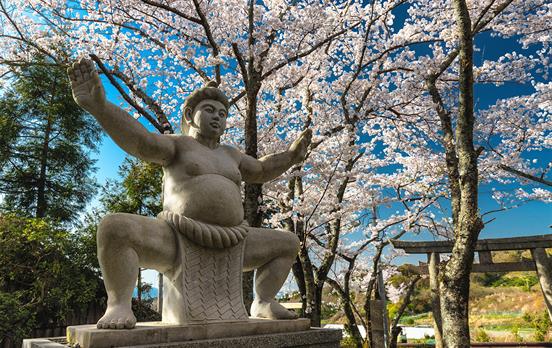 Sumo Statue on the Yamanobe No Michi Trail