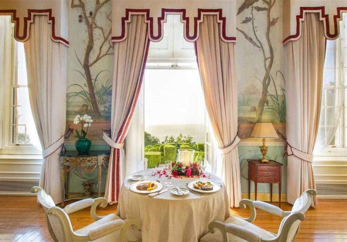 Breakfast at you Sintra palacio