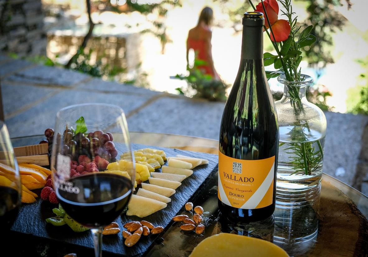 Wine tasting &amp; tapas at day's end.