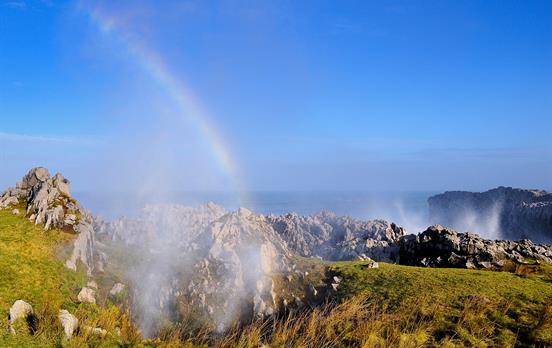 The Bufones of Pria, a natural phenomena
