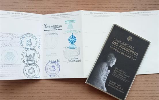 Camino Pilgrim Pack – Shell und Reisepass
