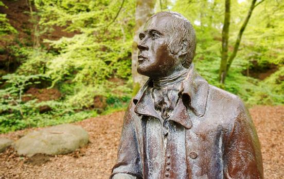 Robert Burns Statue in Abefeldy