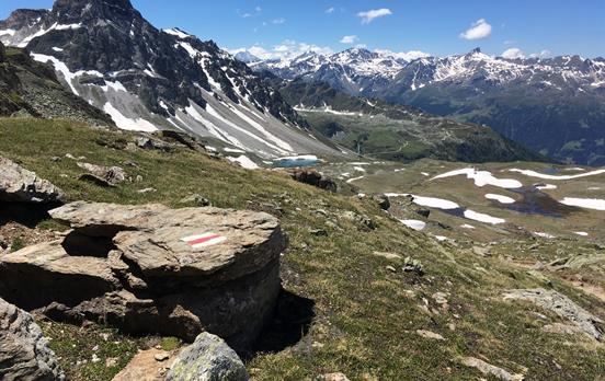 Enjoy mountain scenery around every corner