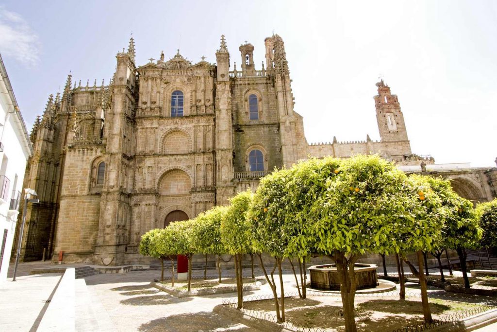 Plasencia Cathedral on the Land of the Conquistadors: Cycling the Paradors self-guided cycling tour.