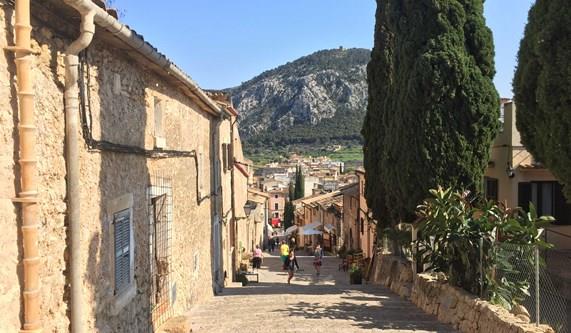 Why Book your Spanish Walking Holiday with Macs Adventure?