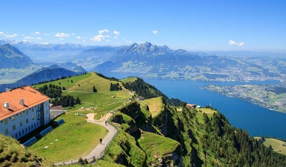 Best Hiking Regions in Switzerland 