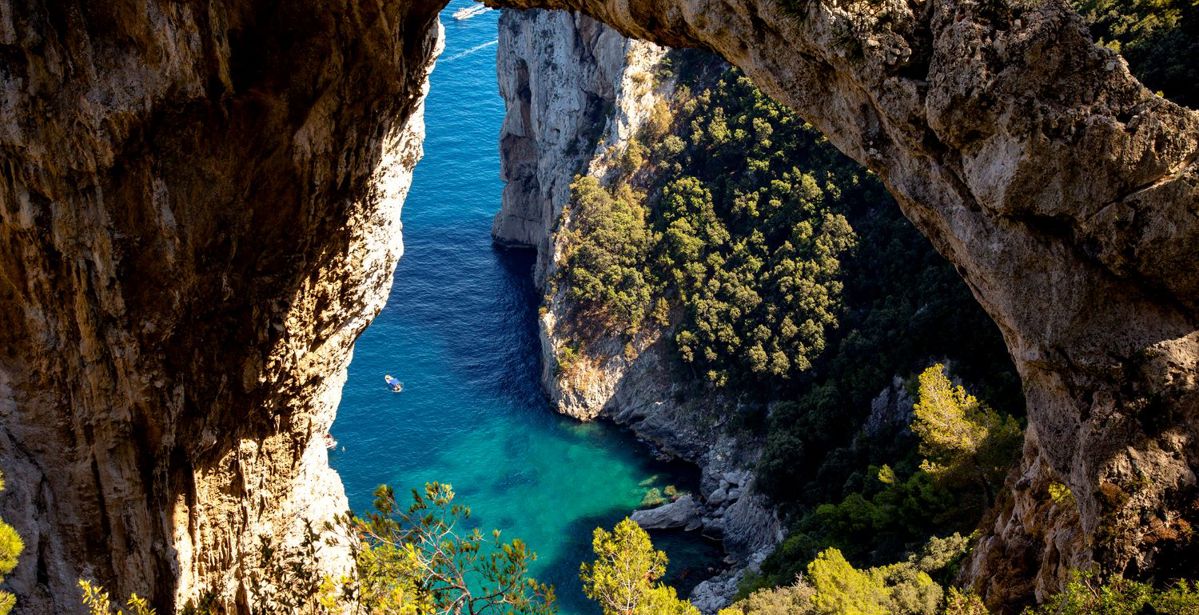 7 Unmissable Spots Near the Amalfi Coast 