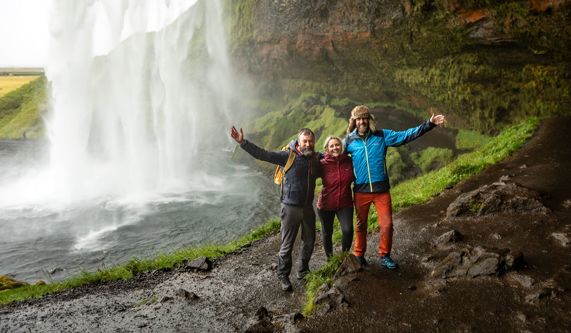 Why Choose Macs Adventure to book your hiking vacation in Iceland?