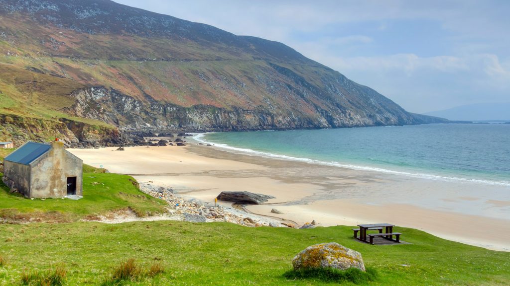 Dunquin Bay along the Dingle Way.